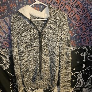 Medium soft sweater zip up with hood